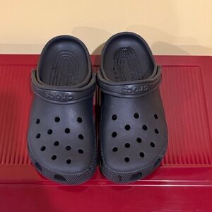 CROCS Black Slip-On shoes, Men’s 7 or Women’s 9. Barely worn.